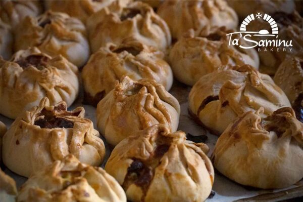 Qassatat tal-Ġobon, Piżelli u Żbib