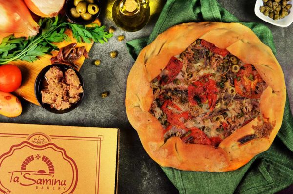 Tuna & Anchovies Ftira