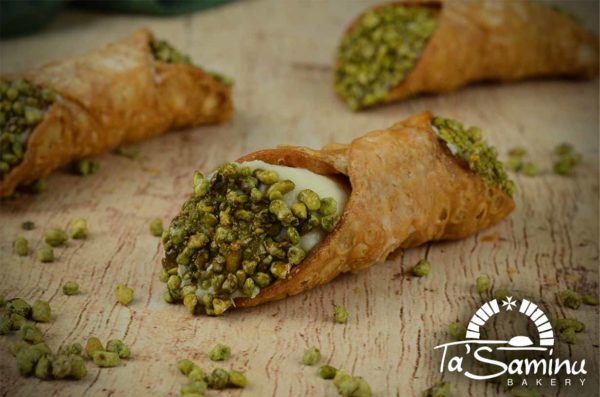 Sweet Ricotta Cannoli