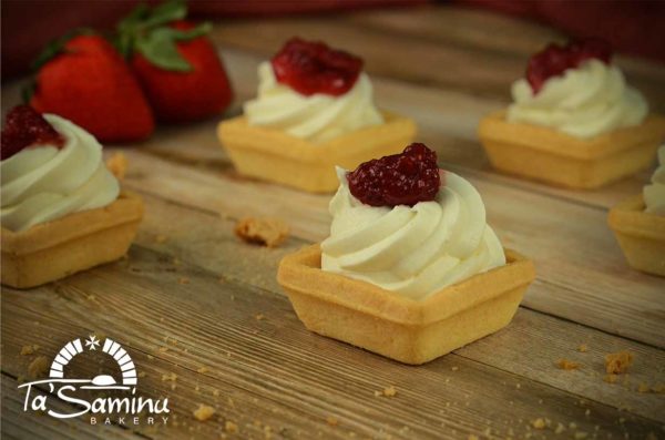 Strawberry Cheesecake Bite Size